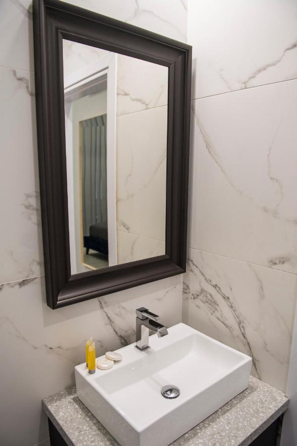 Skin Suites-Luxury Living Nicosie Extérieur photo