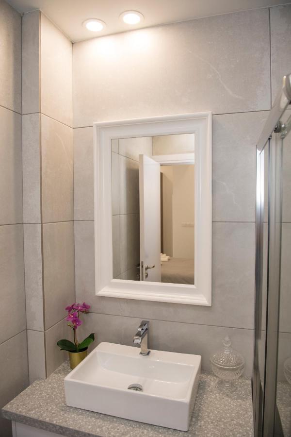 Skin Suites-Luxury Living Nicosie Extérieur photo
